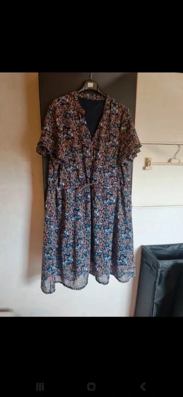 robe.